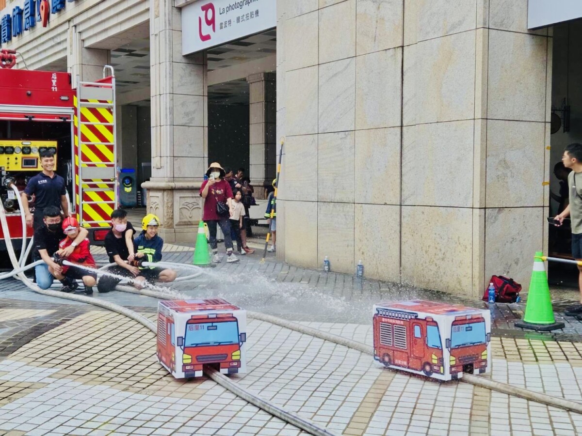 台中市暑期消防營熱血開跑　學童化身超級英雄守護家園