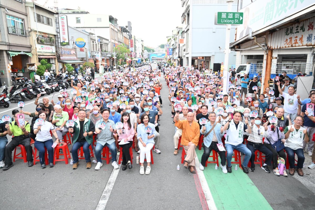黃捷鼓鹽座談吸引爆滿人潮 力挺邱議瑩:最適合帶領高雄的市長人選 285a70eda963dc531f596148c714aff9