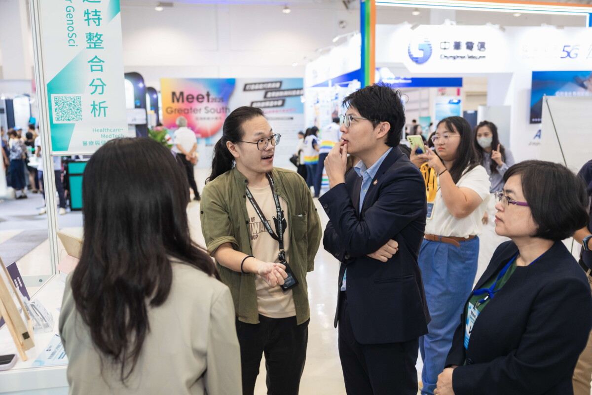 73dfa6d9d3667d0cdbe6c8e12064d392