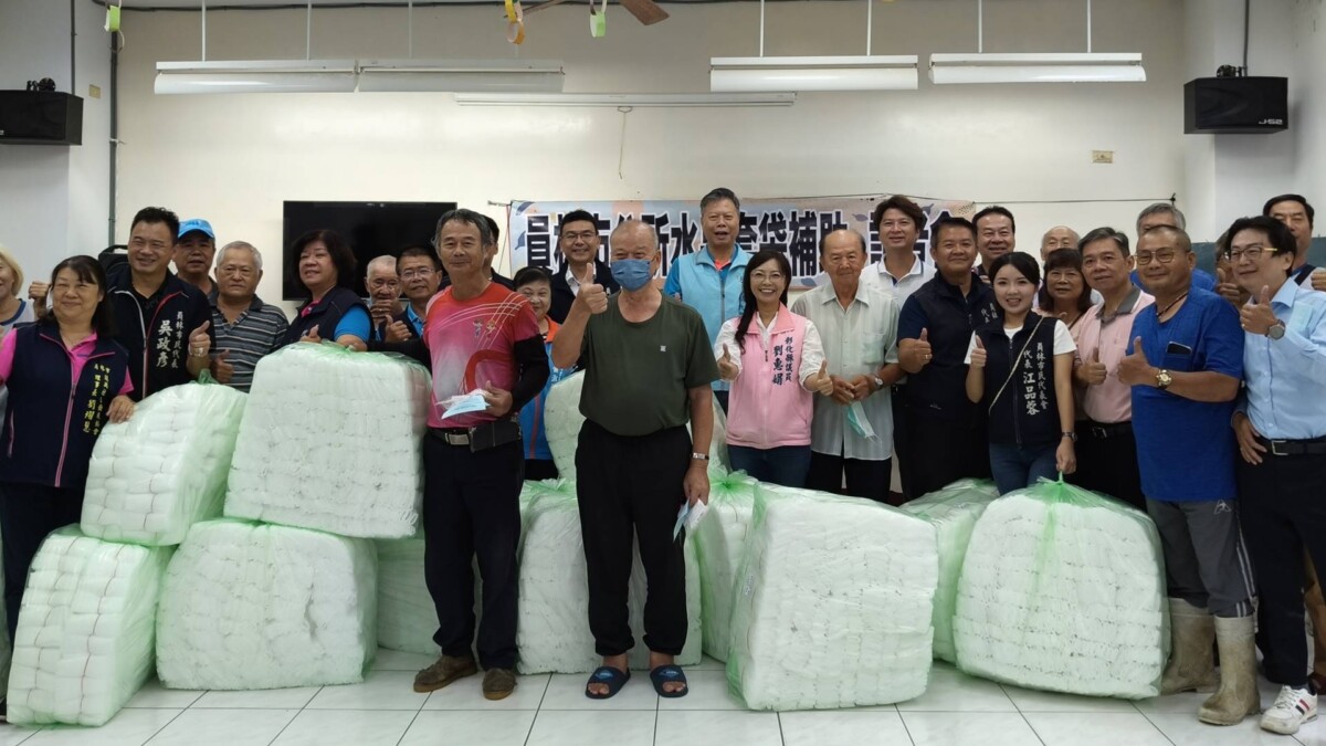 員林市推「公所牌套袋」22年不間斷 助果農減農藥提升收成 4b6407bca542b42eb33a5a56ce7f68f6