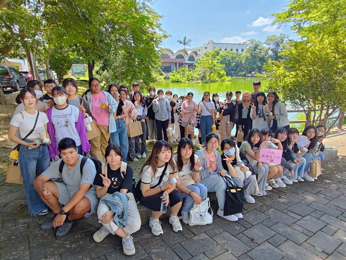 888ba27aa16243038fab9c83cebc1d06