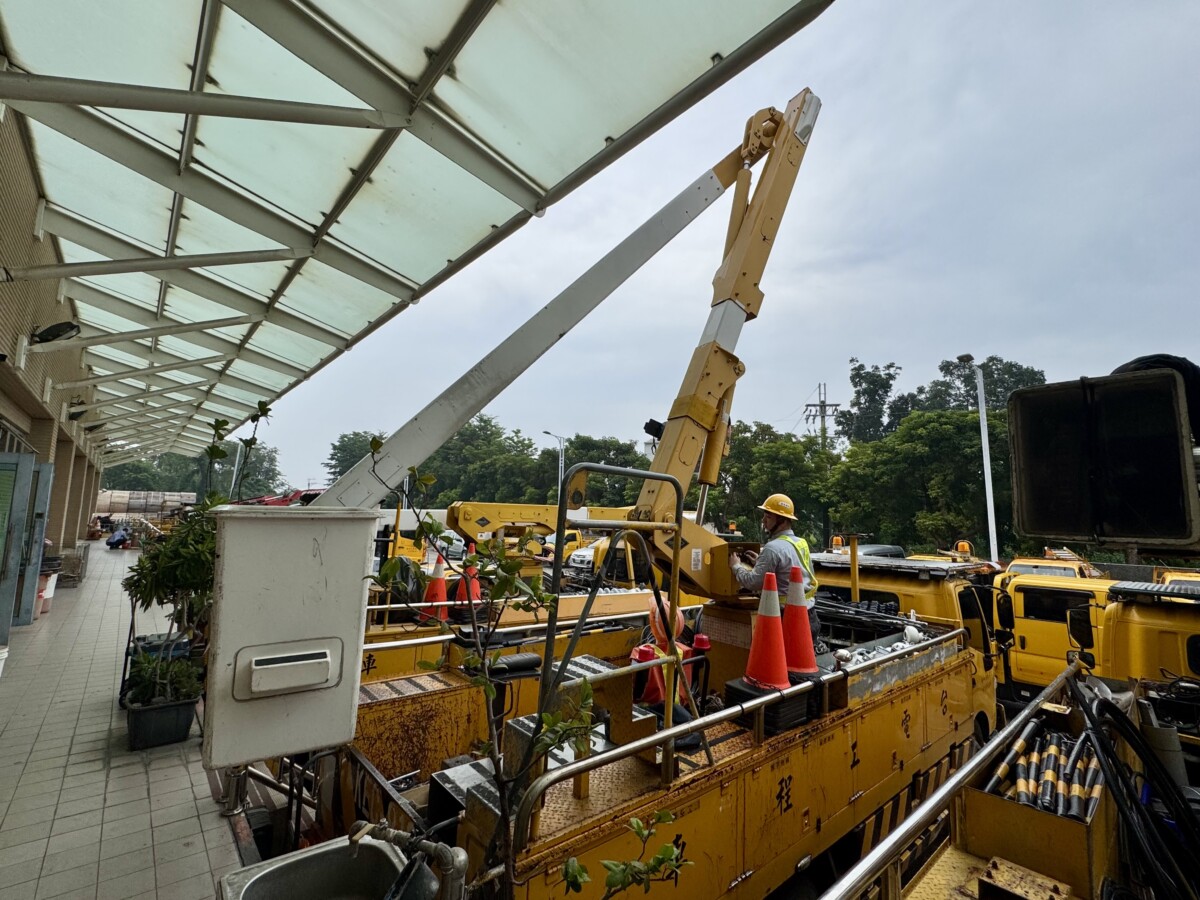 防颱行動升級 台電APP助查停復電 屏東地區人員全面待命 B30eba722f99dac854aeab494914d77b