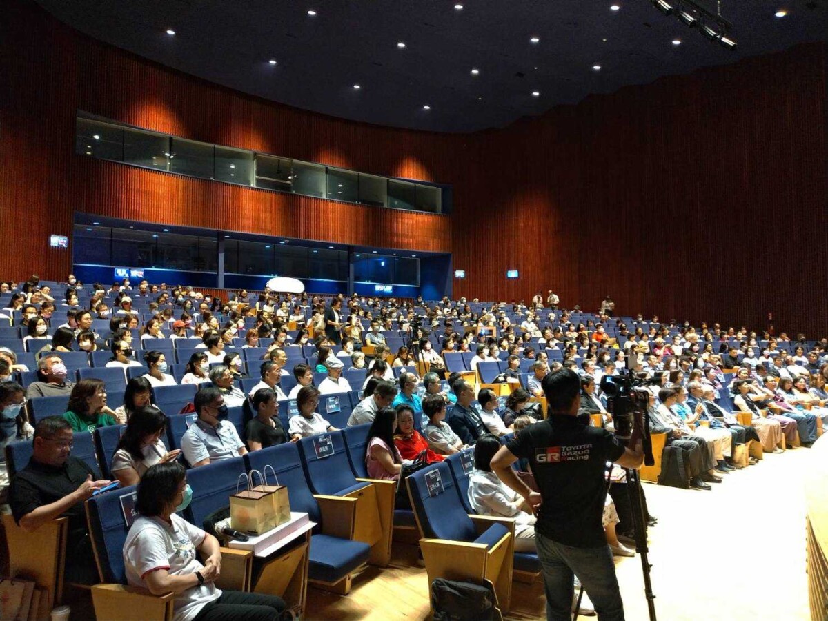 中市親職教育論壇 引導家長陪伴孩子迎向數位世代 Caac8a18b99c6f4b5c44c289c961a748