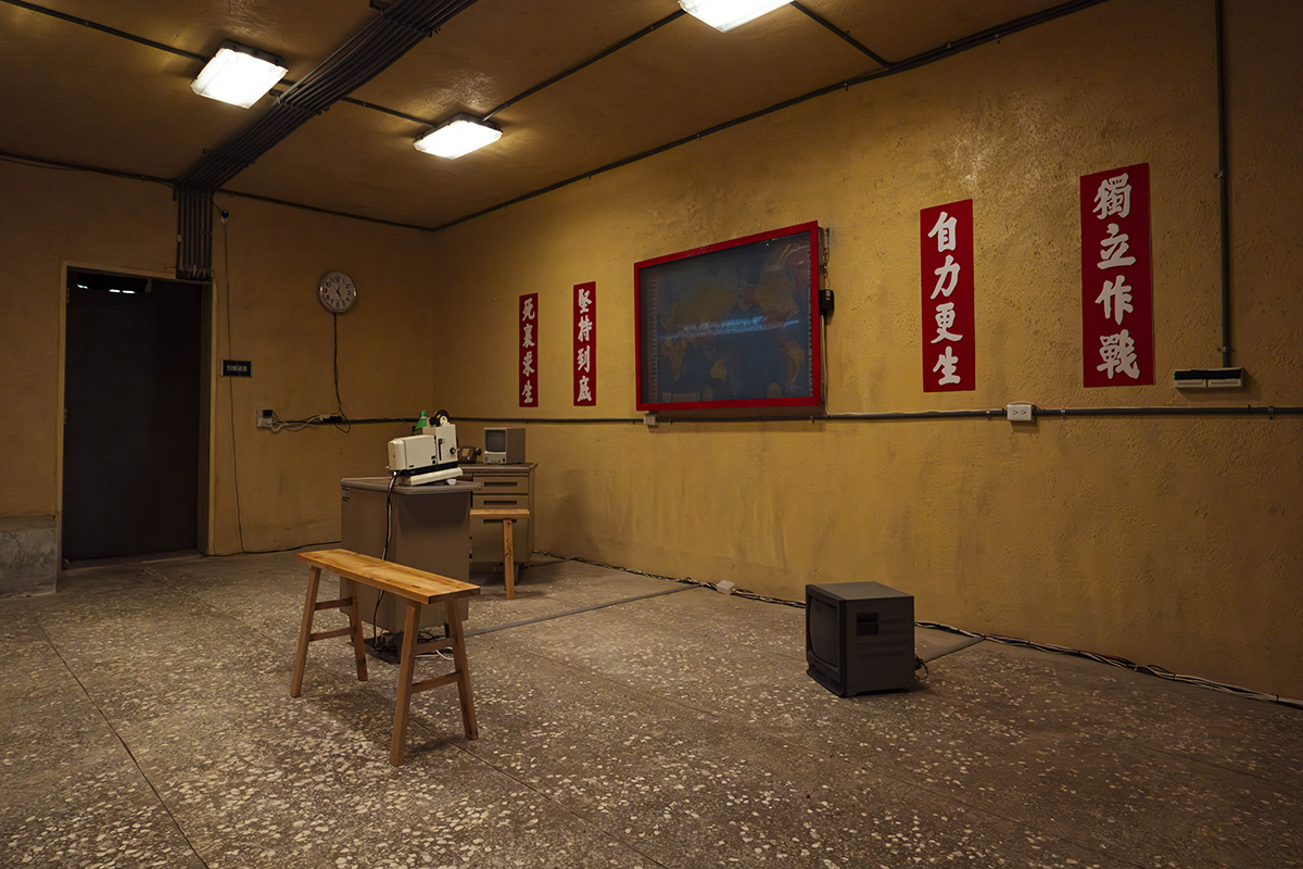 1049a9b07a1f894a85c83b45d2040079