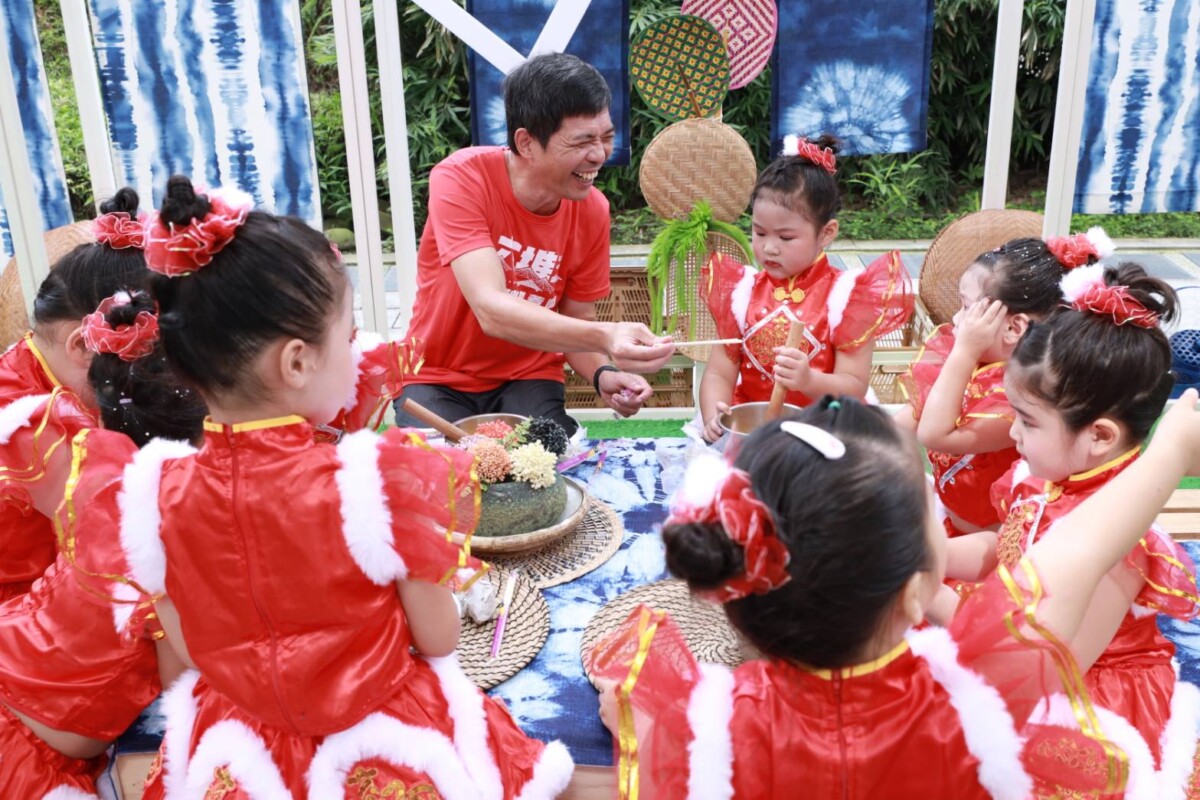 1582a57d249d4a90924a76c18a74f6c2