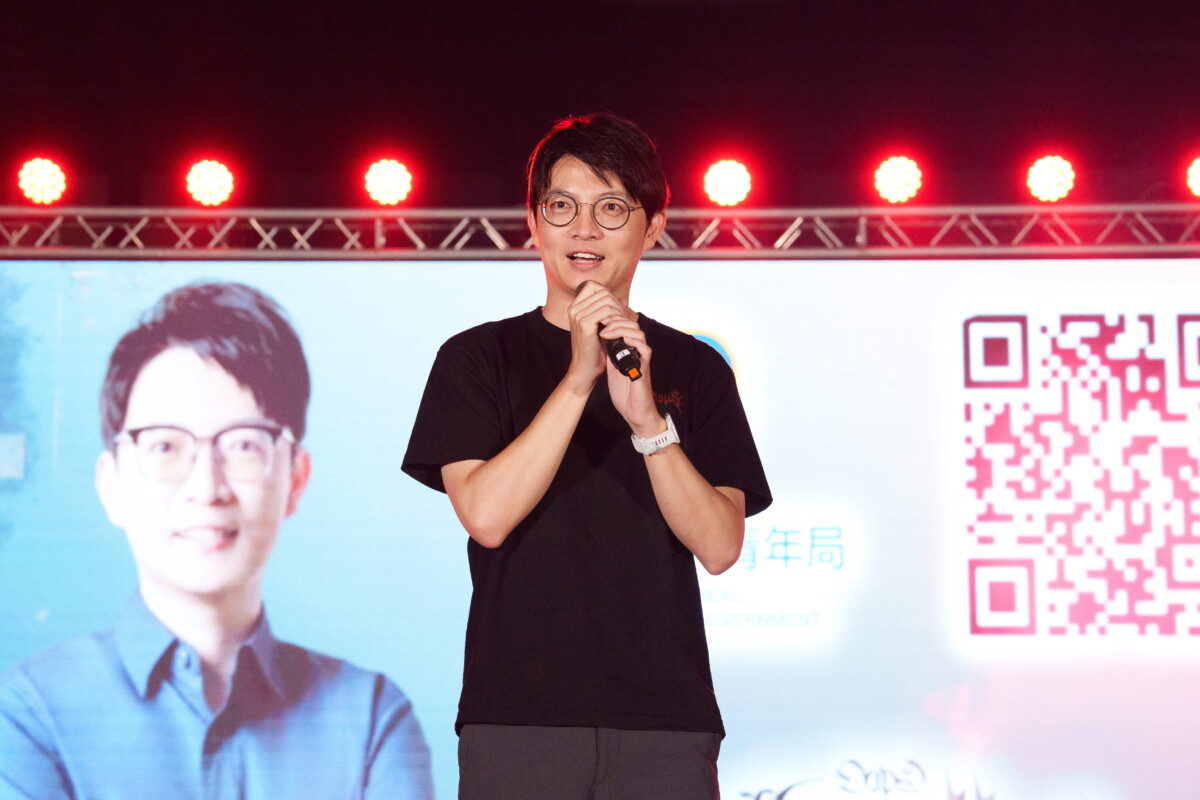 15a464539d7fc5a03a97a83d3e0765f9