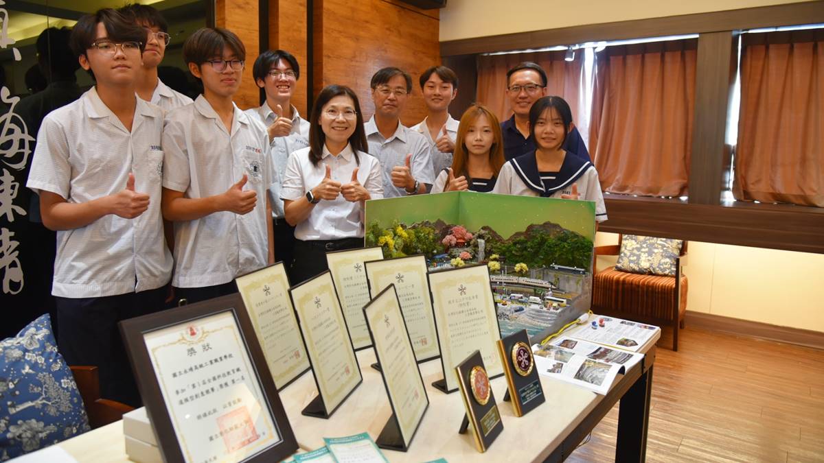 41c31519bf636708d6fafe32b4a4140b