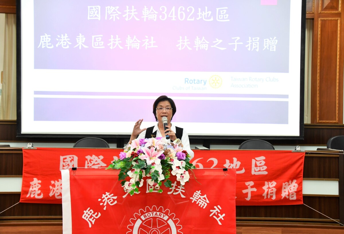 7c55d7e5dff1341c35ac5c1c50a33d77