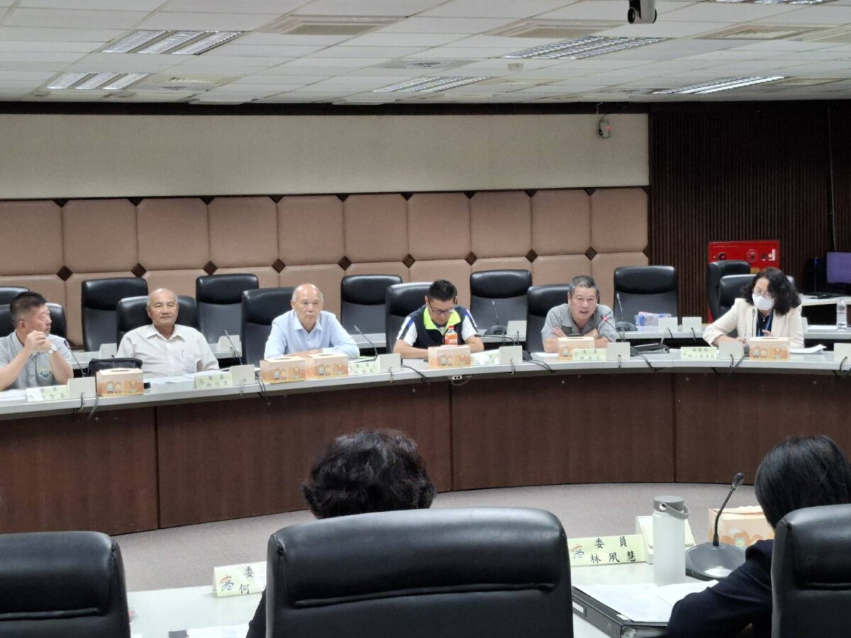 92348e75c56504296fae3dc81ec69102