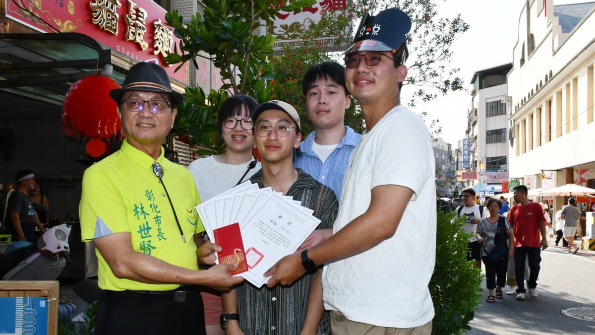 9c702c03a42be26d5a7d14236ba30382