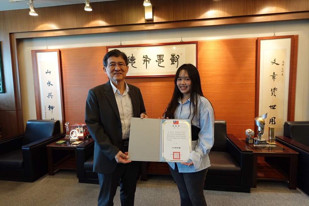 9e780a4630ed826da874bf75c60ba096