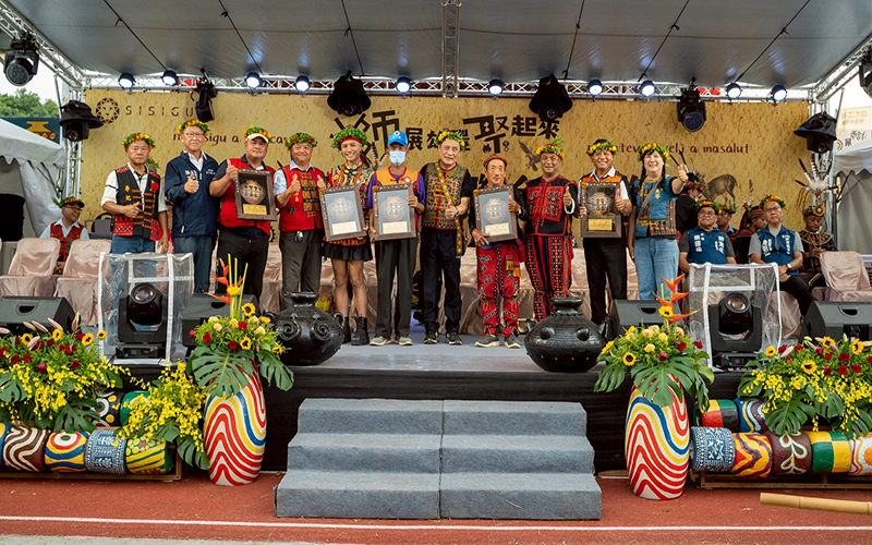 獅展雄風聚起來 獅子鄉聯合收穫節熱鬧登場 八村部落齊聚共慶豐收 B582b4e1fab1aa50cd8faf7679afdf27