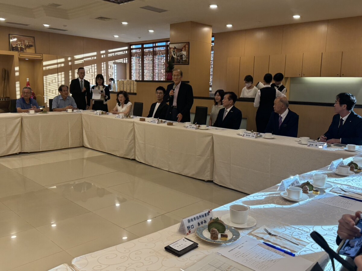 B7a1c4c6f2e2828477d0628d6a29bc13