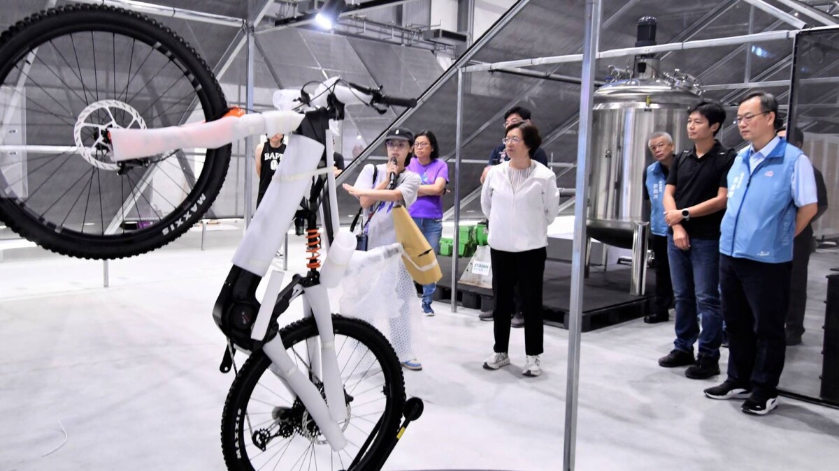 Eb4d4102894d45e1945f3ccc9b235498