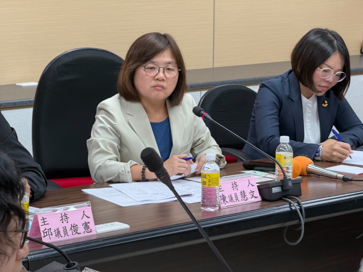 Fe02f5ef5b5323c8f9d1e5dc35f4480a