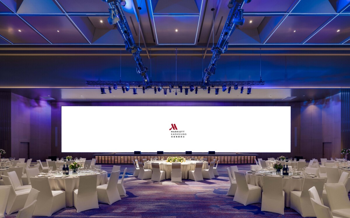 高雄萬豪跨年派對 林凡林芯儀獻唱 36f16c5ae136106d50c0c825a4665af9