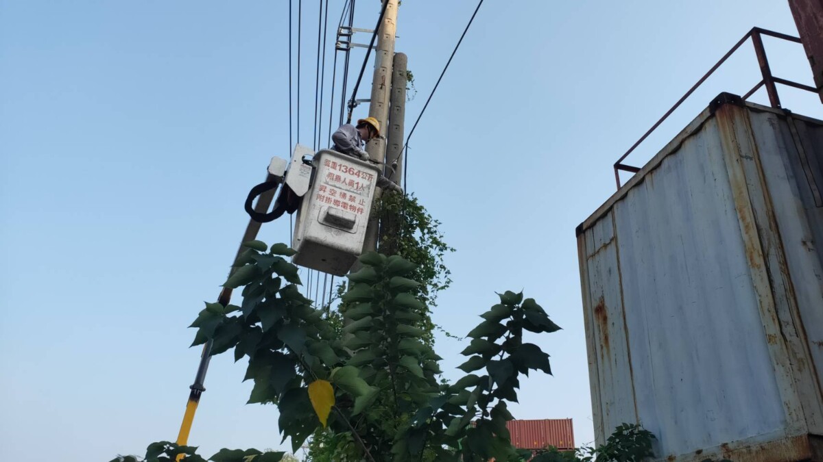 輕颱鳳凰逼近南台灣 台電高雄嚴陣以待全力防護 39c2d53fbc5a34517680e834061b5201