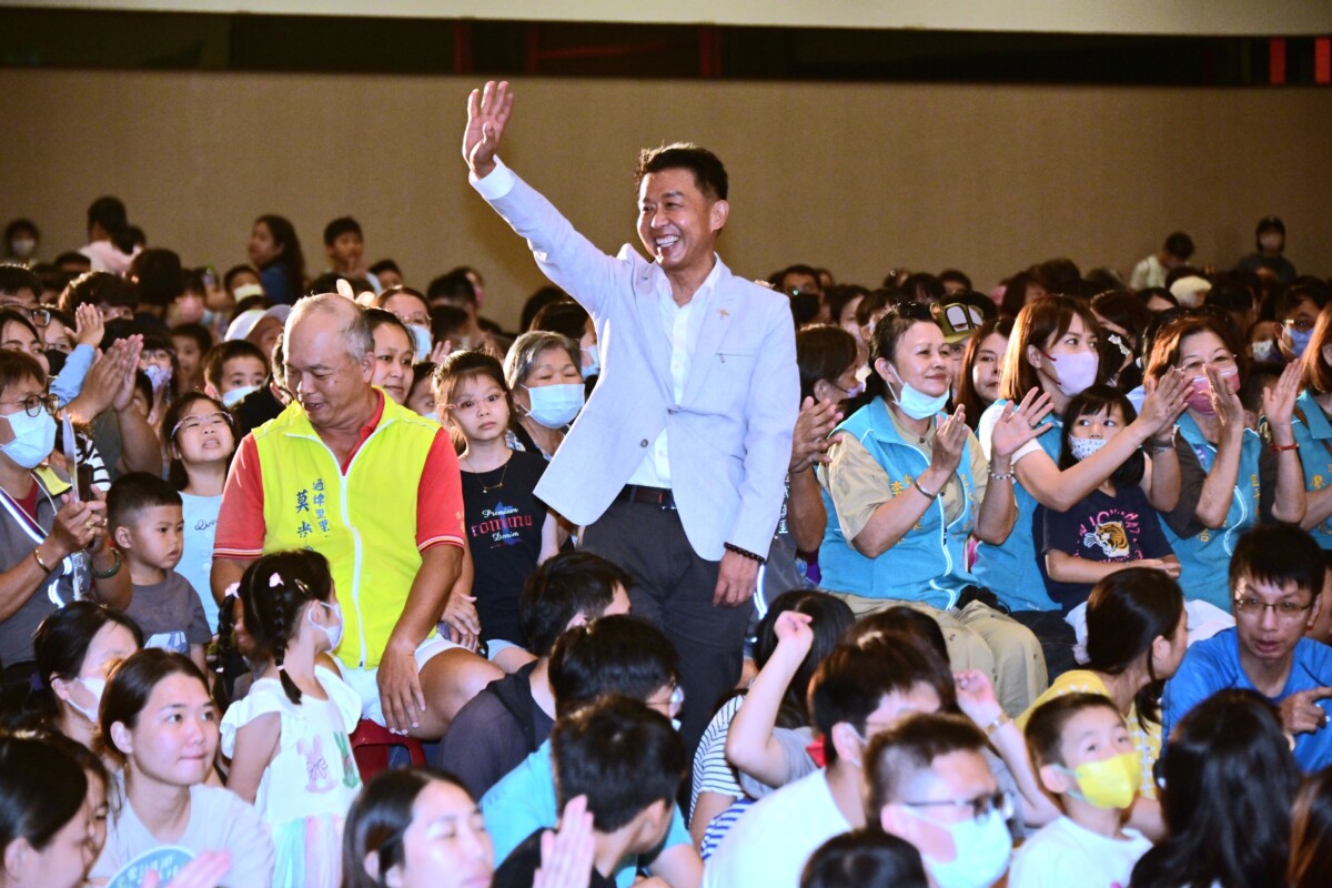 教育是最長遠的建設 許智傑:讓高雄成為有溫度的智慧城市 4c3f8a0f8330f157839347218dd248ba