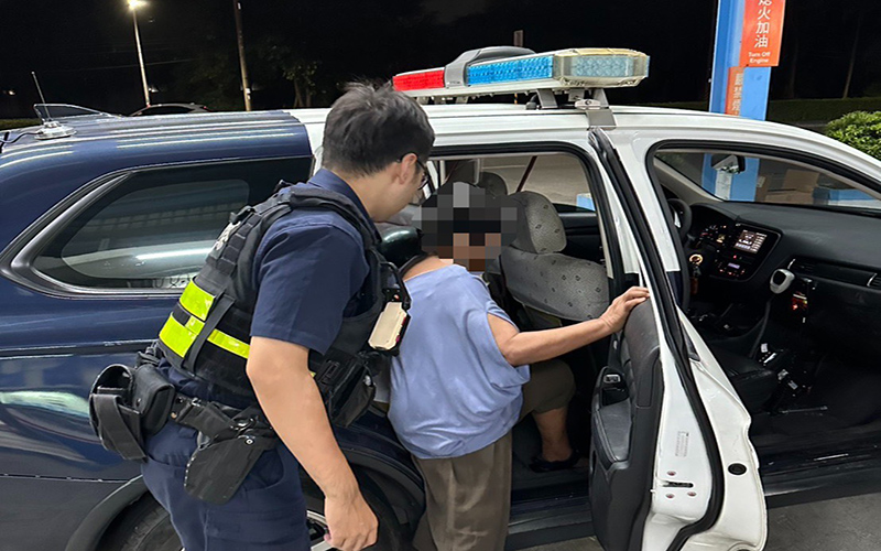 暖心守護不打烊 迷航老嫗獲警民即時援助 7862bd9f2e2f3b7955b4cee5963e346a