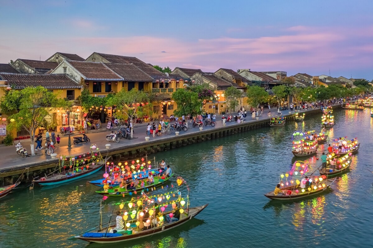 Hoi,an,ancient,town,which,is,a,very,famous,destination