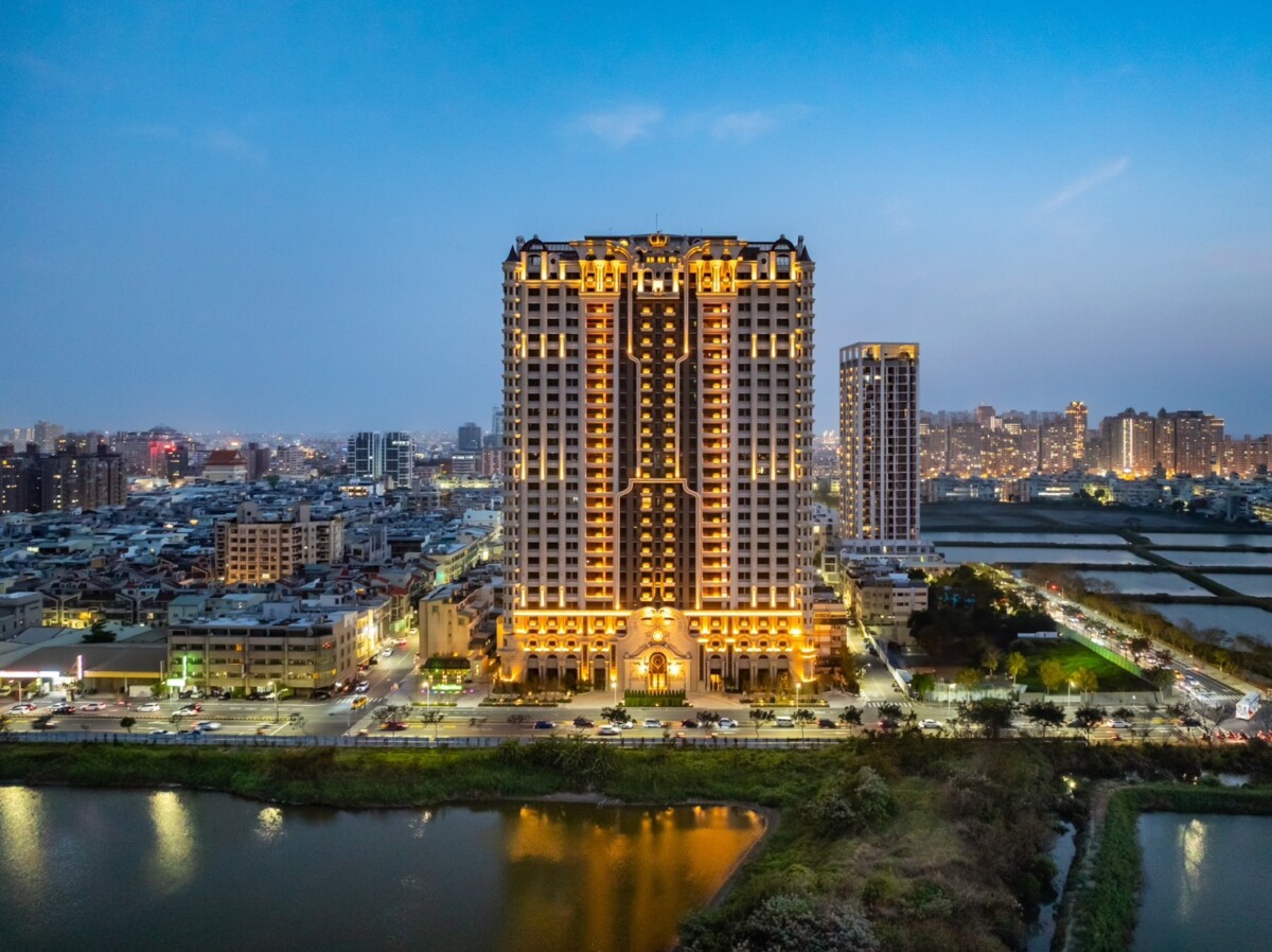 圖說：「THE KING 」正對台江國家公園永久景觀。（相片來源/台南上曜集團提供）