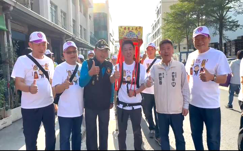 0695d90cdcd435a8bd5d5cb5bdfd61b1