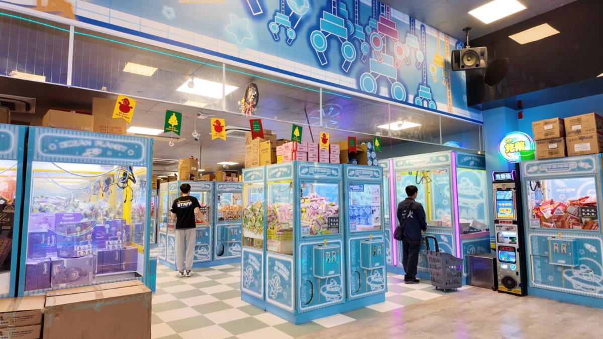▲海洋星球佔地400坪，店內設置約160台夾娃娃機。(圖/海洋星球提供)