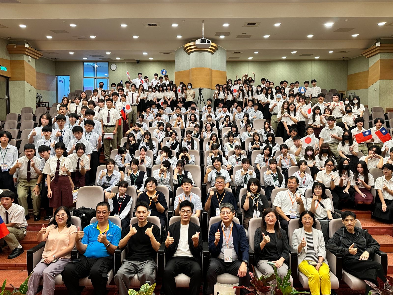 以課會友以技交心　福井南高校走進中山工商　台日學生實作共學深化姊妹校情誼