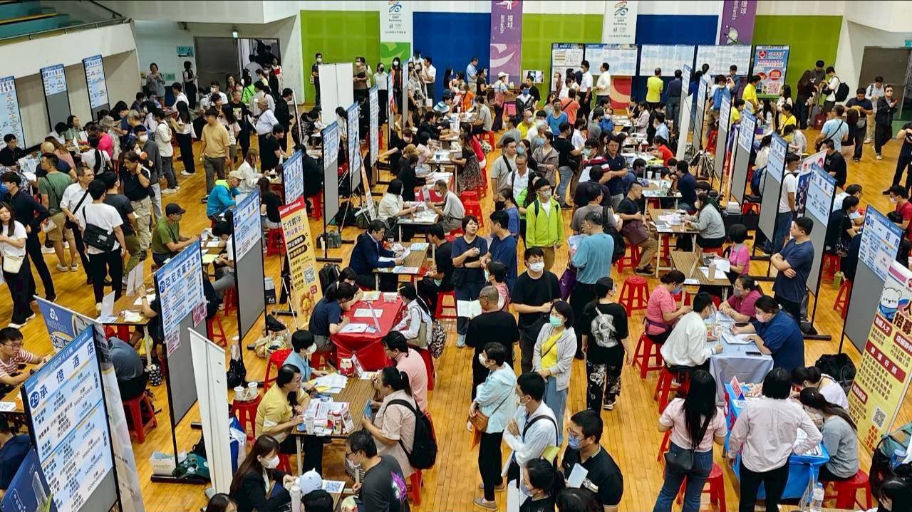 職缺大集合  苓雅運動中心9/19徵才　逾千工作機會等你來