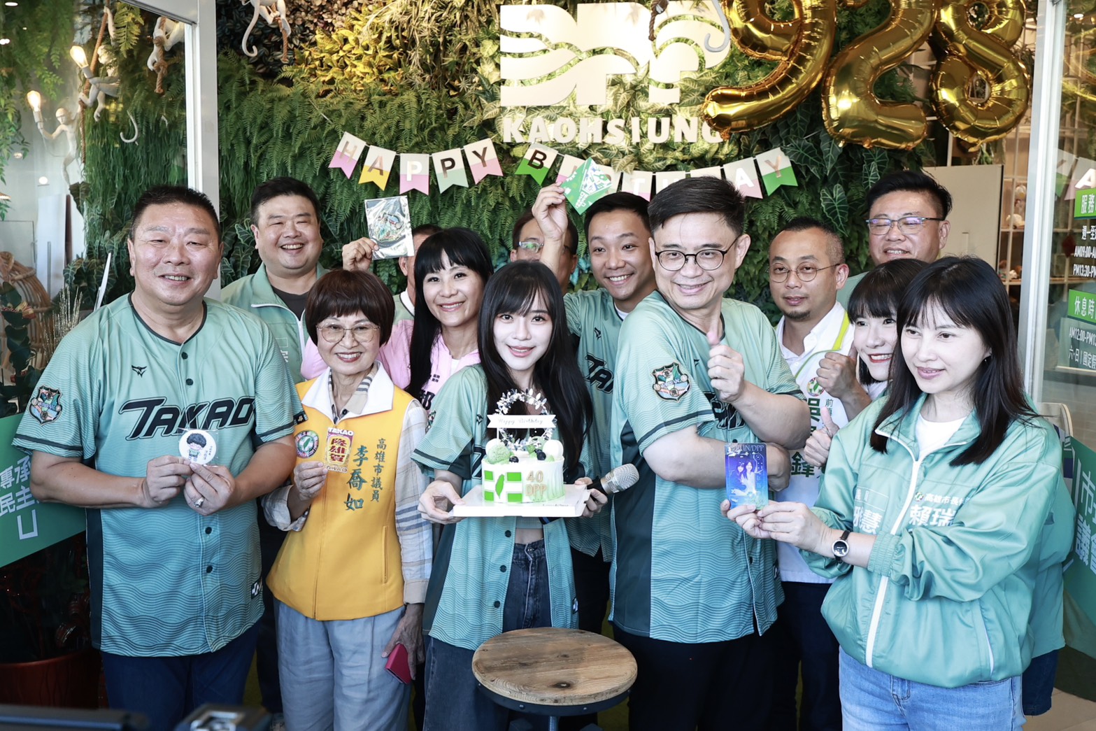 民進黨40週年走進高雄青年圈　「DPP 40生咖」串起世代交流　黃捷打造青年友善黨部
