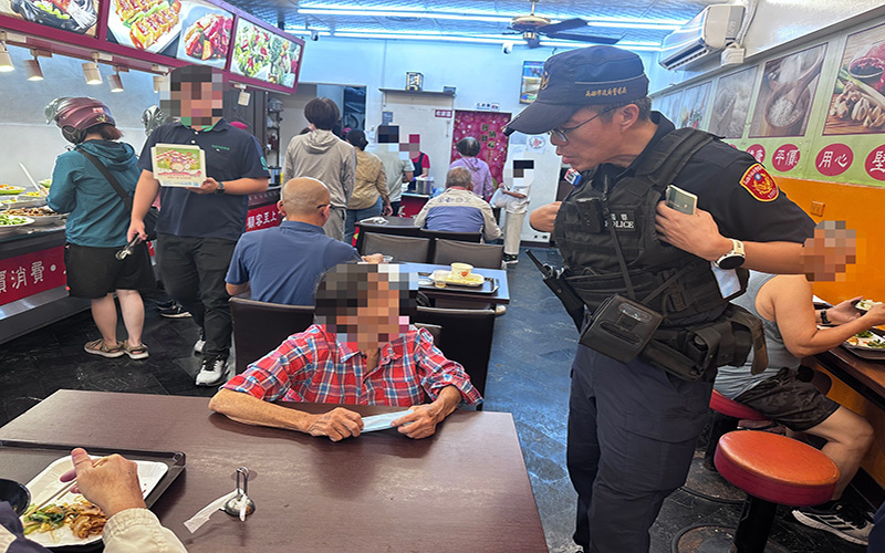 警察不只維護治安更送暖　八旬婦跌倒獲楠梓警貼心照料