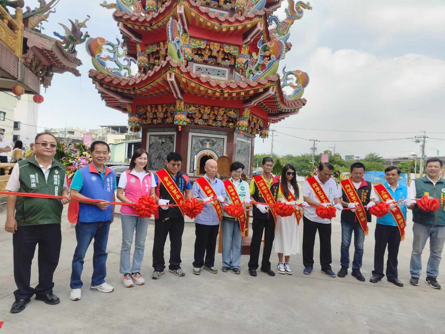 大寮拷潭里保福宮金爐啟用　林岱樺黃天煌等地方人士到場剪綵