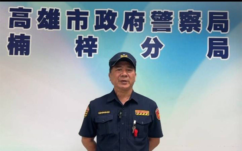 聯結車兩貨車接連碰撞　楠警迅速應變排除事故
