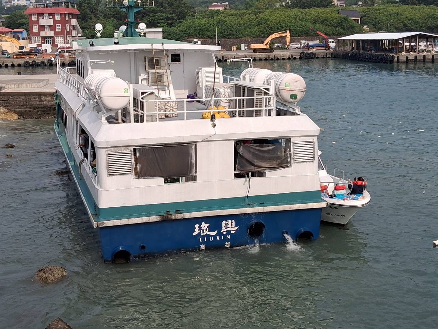 琉興號擱淺40人驚險脫困　蘇清泉協調高雄港緊急搶修船舶